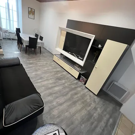 Le Clos Apartment *